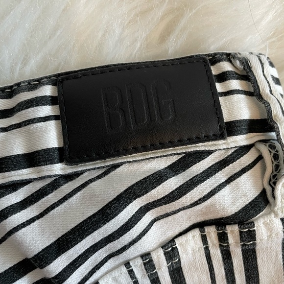 URBAN Outfitters Striped Ankle Jeans - Picture 9 of 15